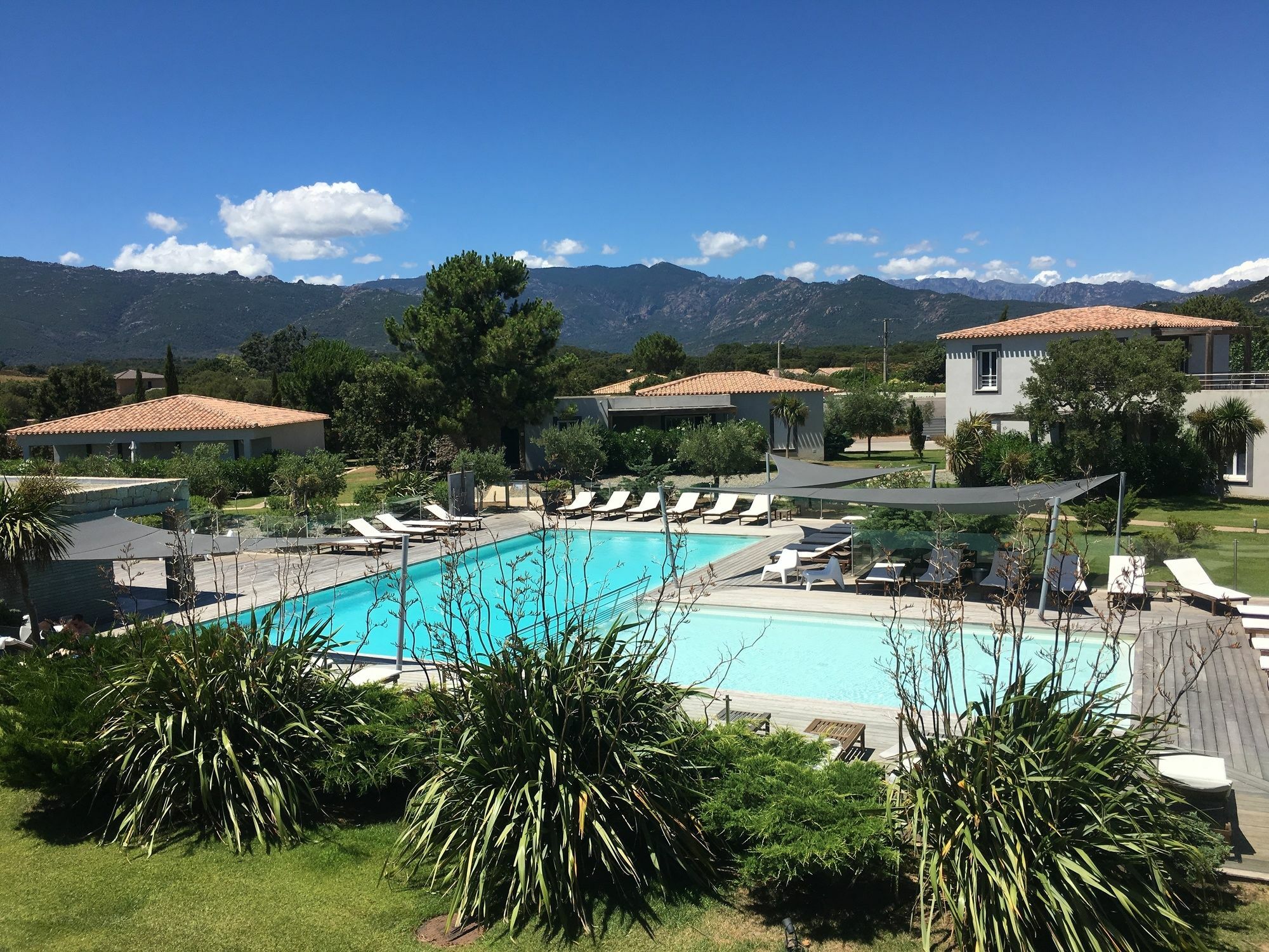 Residence Pierre & Vacances Premium Les Villas De Porto-Vecchio Екстериор снимка